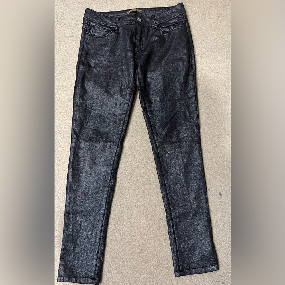Romeo & Juliet couture size 26 gray shimmer jeans.
